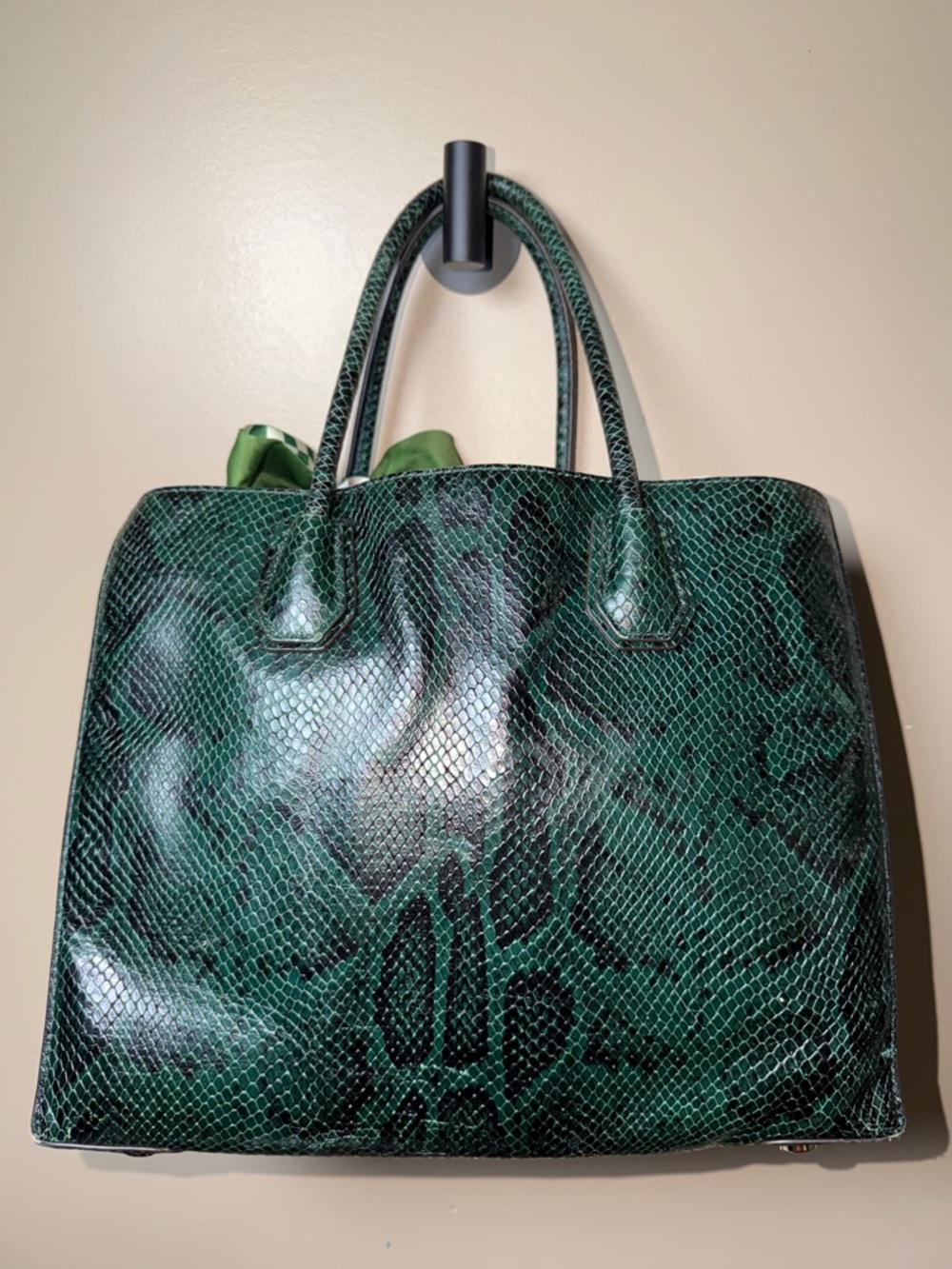 EUC Michael Kors Green Snake-Embossed Leather Tote with Green Scarf Accent - Picture 9 of 16